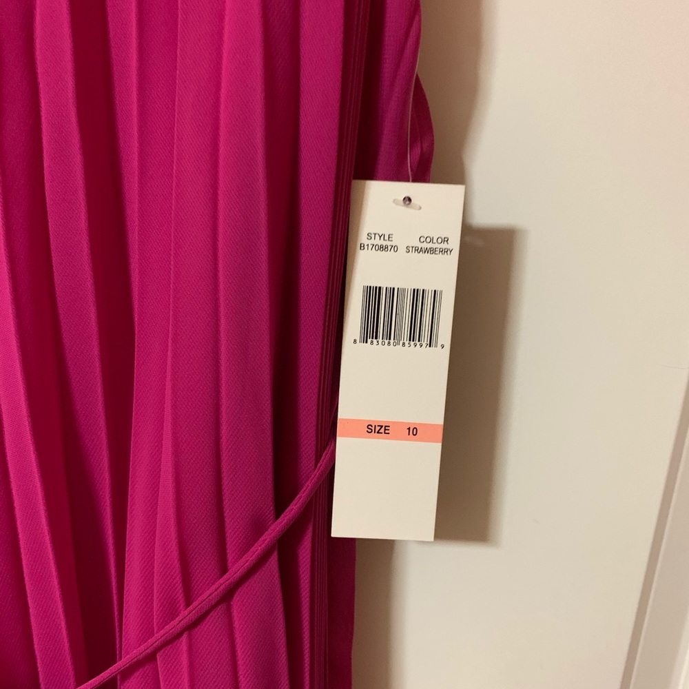 Dress - Picture 2 of 2